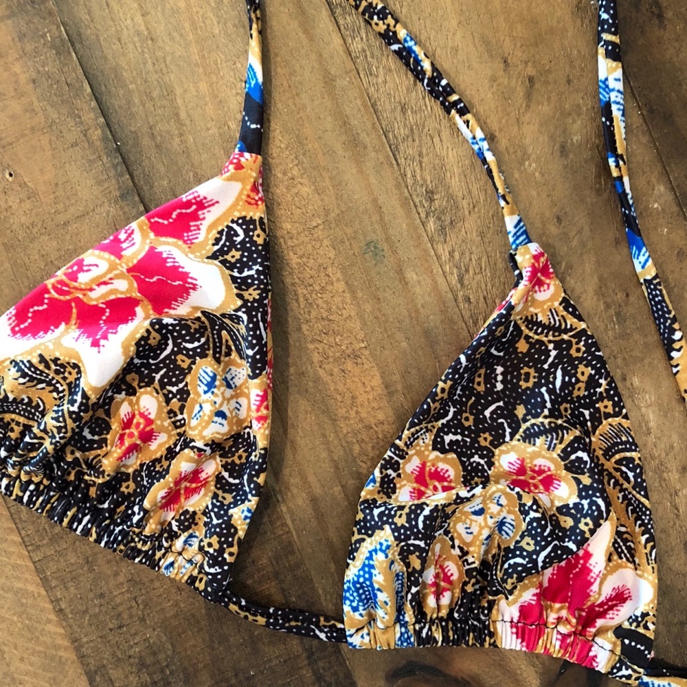 Beach Riot bikini top